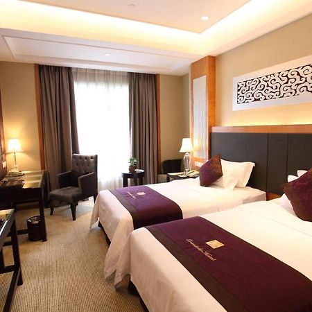 Green Lake Hot Spring Hotel Foshan Exteriör bild