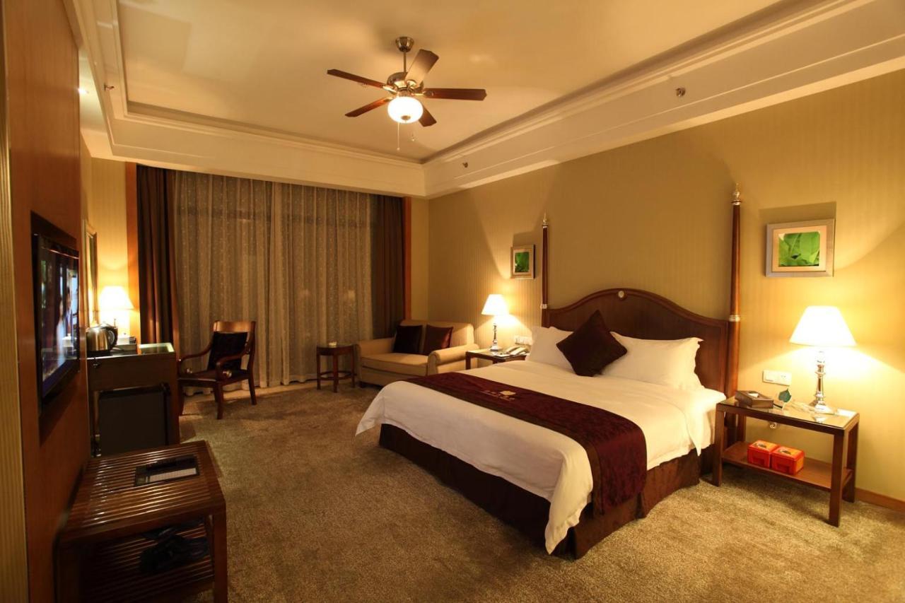 Green Lake Hot Spring Hotel Foshan Exteriör bild